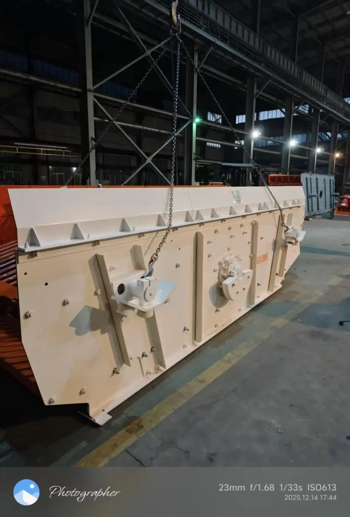 Вибрационный грохот повышенной прочности